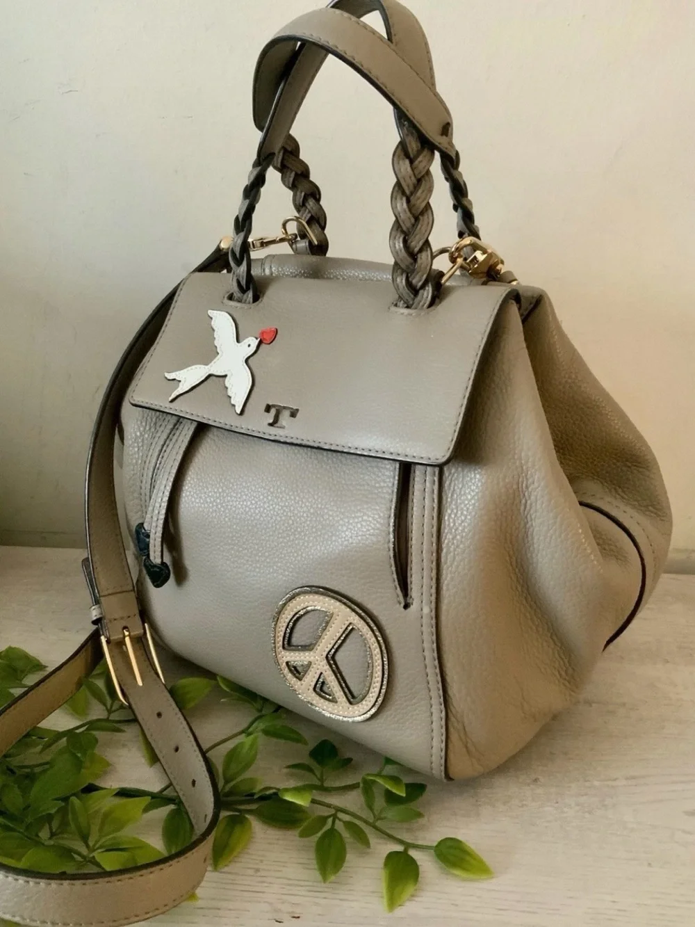 TORY BURCH PEACE LOVE HALF MOON SATCHEL FRENCH GRAY EUC